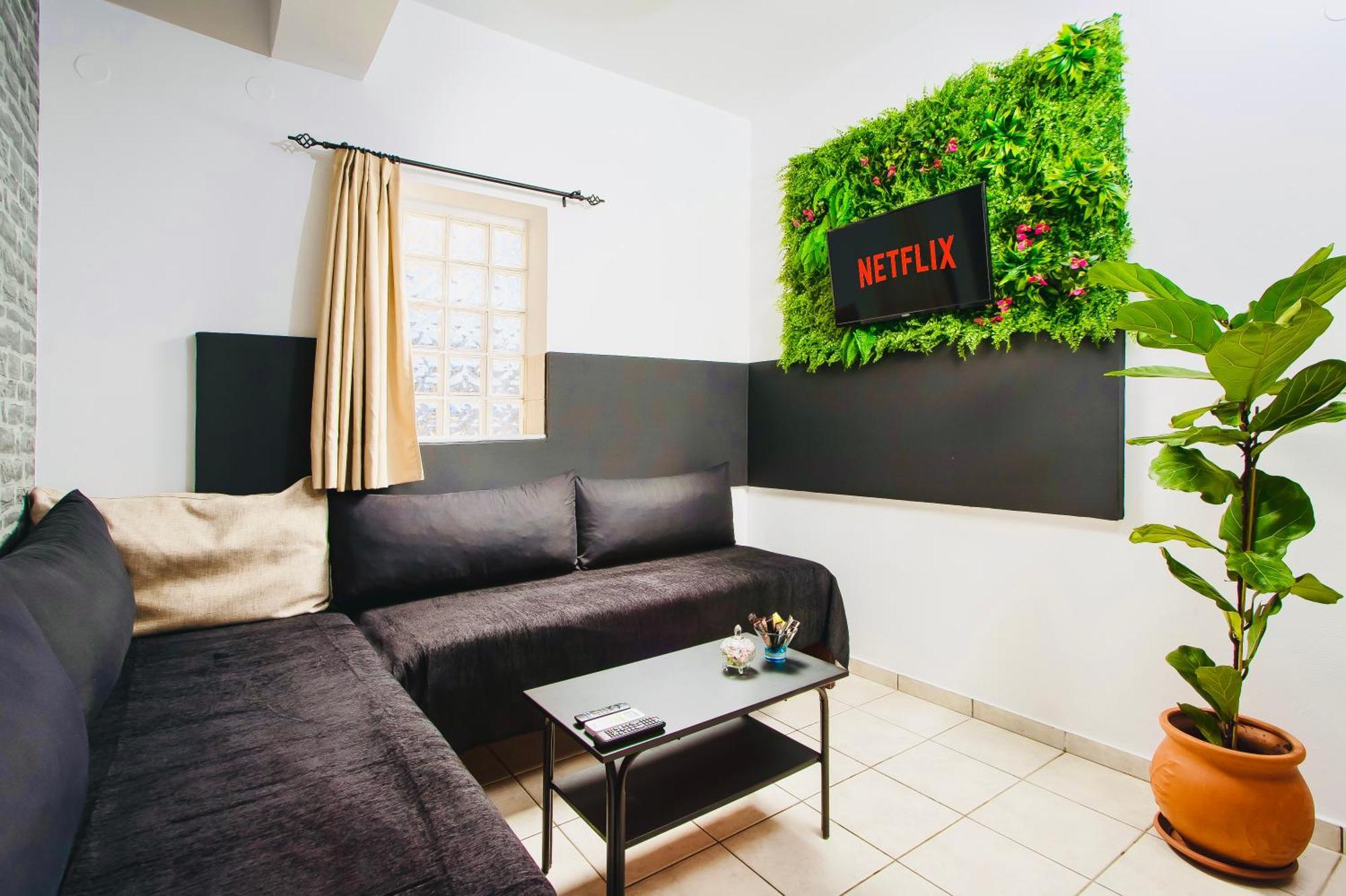 Pearl Seaside Cozy Apartments Ханя Екстериор снимка
