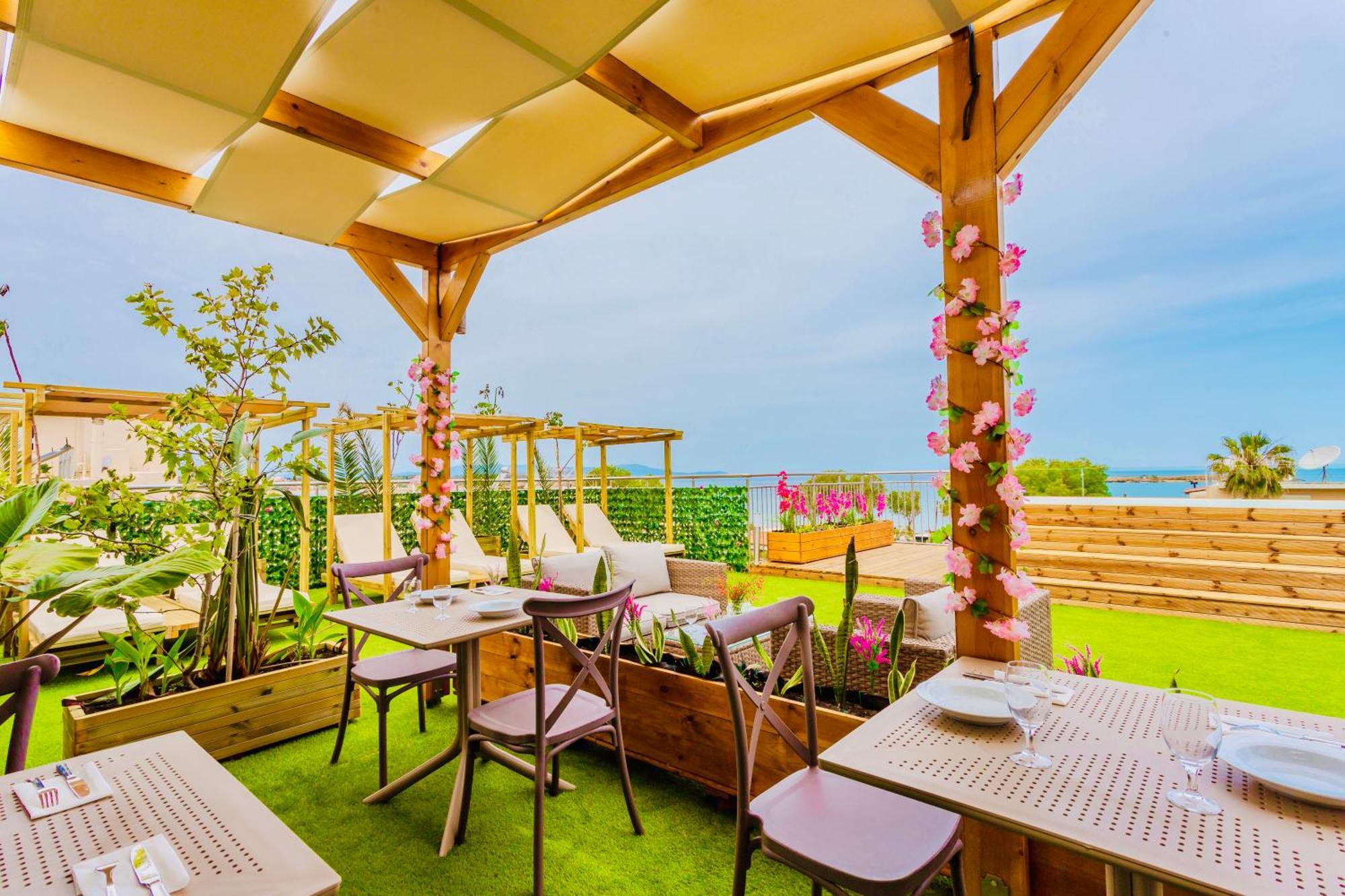 Pearl Seaside Cozy Apartments Ханя Екстериор снимка