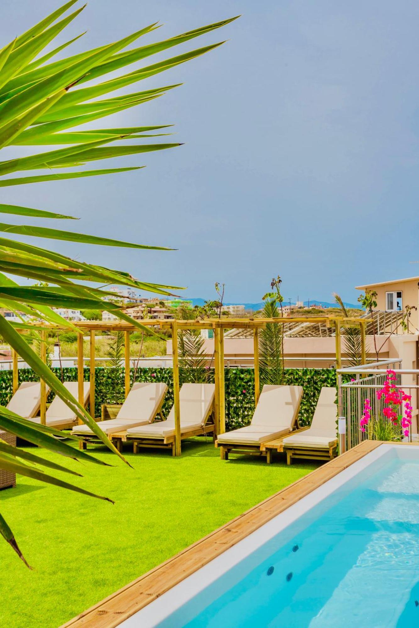 Pearl Seaside Cozy Apartments Ханя Екстериор снимка